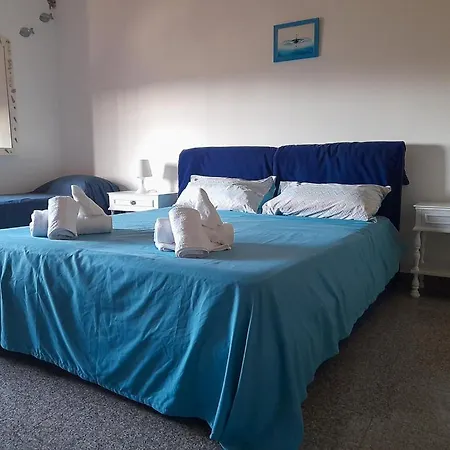 Bed & Breakfast Mari & Monti Giba